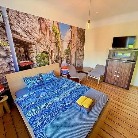 Escape - Comfortable With Free Parking On Premises 里加